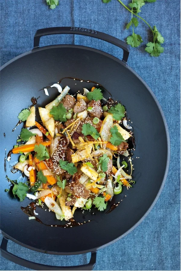 Le Creuset Wok 4