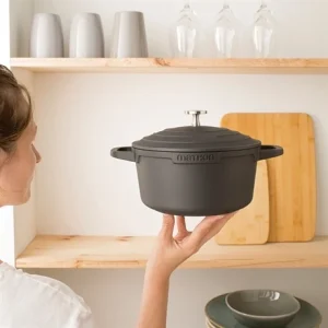 Cocotte Légère Ronde En Fonte D’aluminium 20 Cm 2,6 L Coloris Noir 9