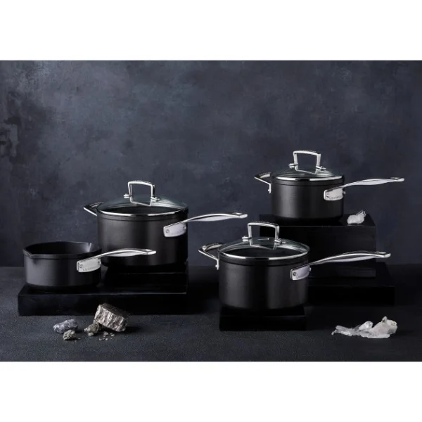 Casserole 2 Becs Verseurs 16 Cm Anti-Adhérente Les Forgées Le Creuset 3