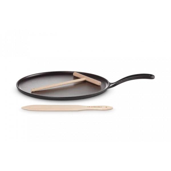 Crêpière En Fonte 27 Cm Noir Mat Avec Spatule & Râteau Le Creuset 1